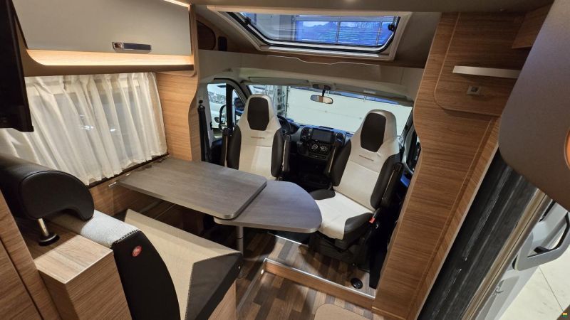 Weinsberg CaraCompact 600MEG "Pepper ed."