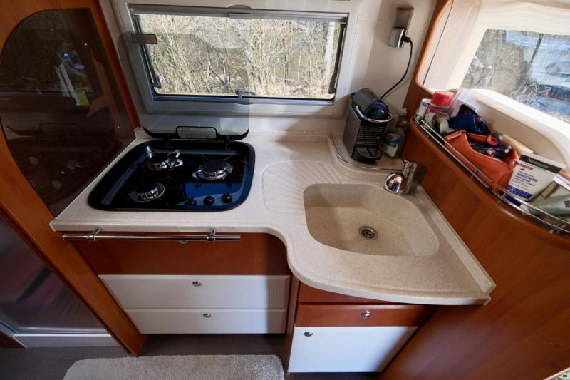 Concorde Carver 821 L