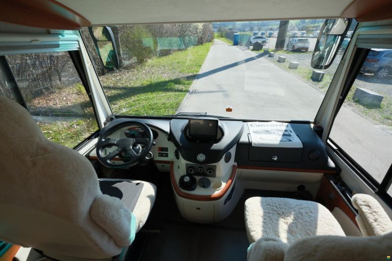 Concorde Carver 821 L