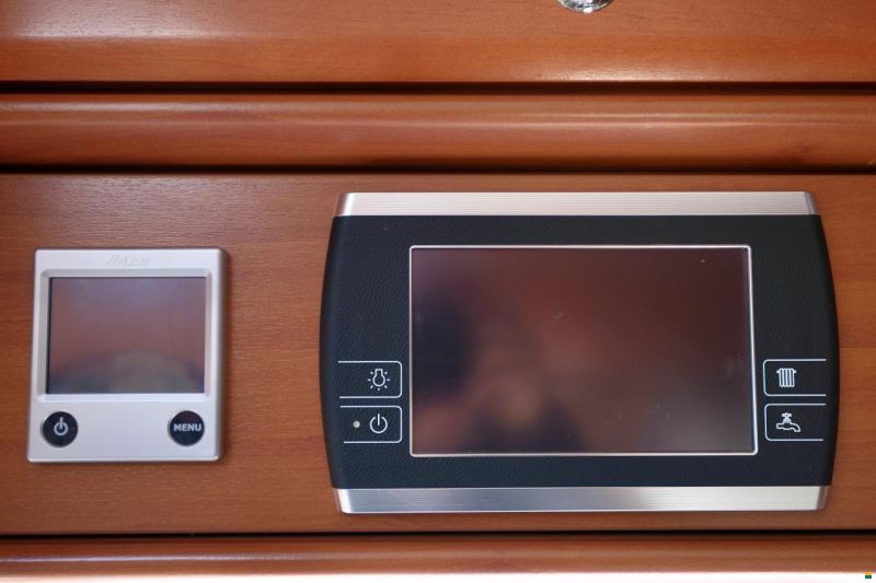 Concorde Carver 821 L