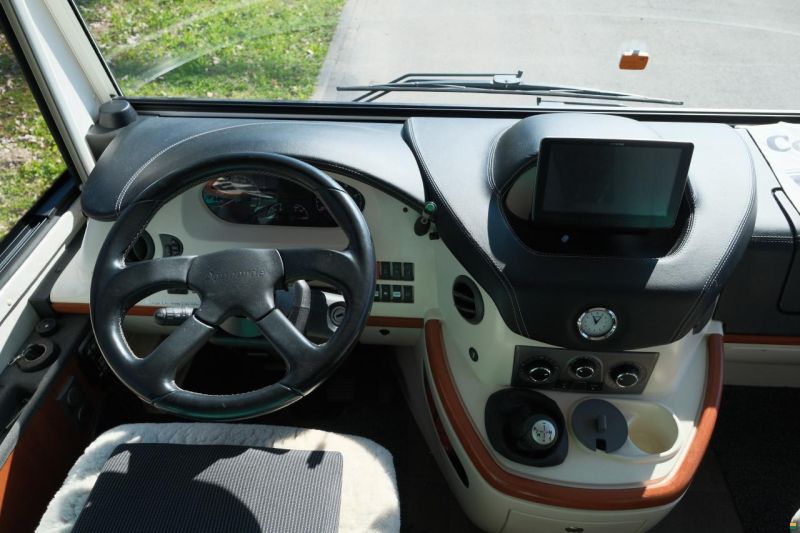 Concorde Carver 821 L