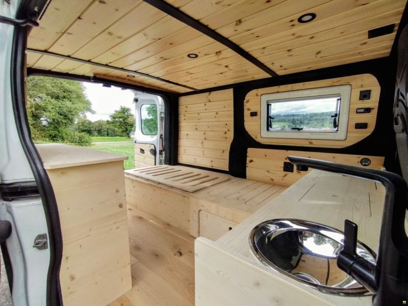 Renault Trafic Camper Van Am&eacute;nag&eacute;