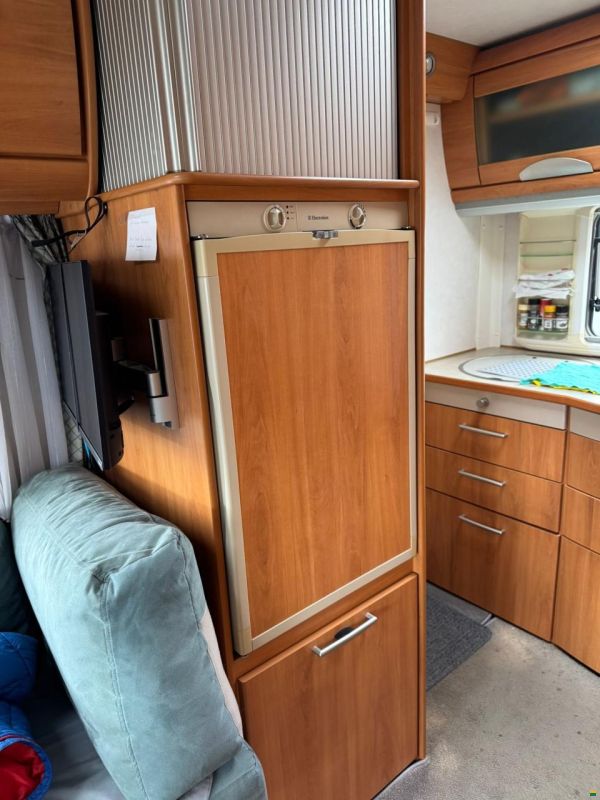 Hymer B584