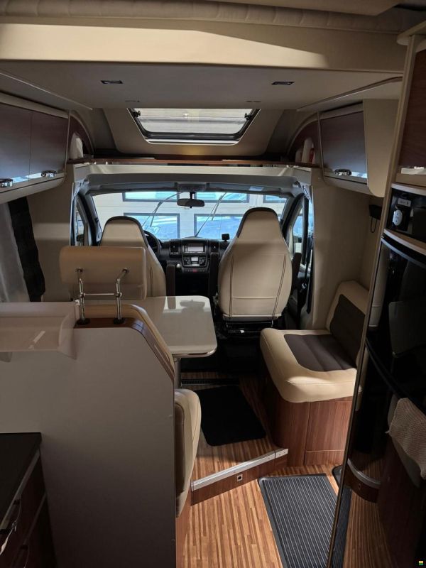 Adria Matrix Plus M670 SL