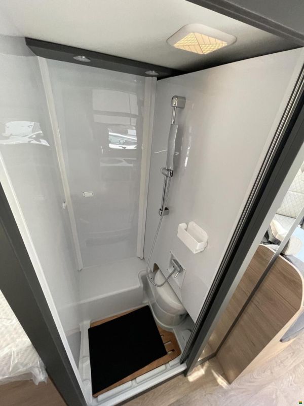 Dethleffs Globebus Camp Active T 4