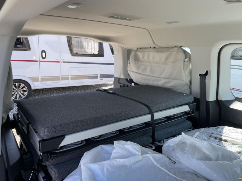 Volkswagen Caddy California .