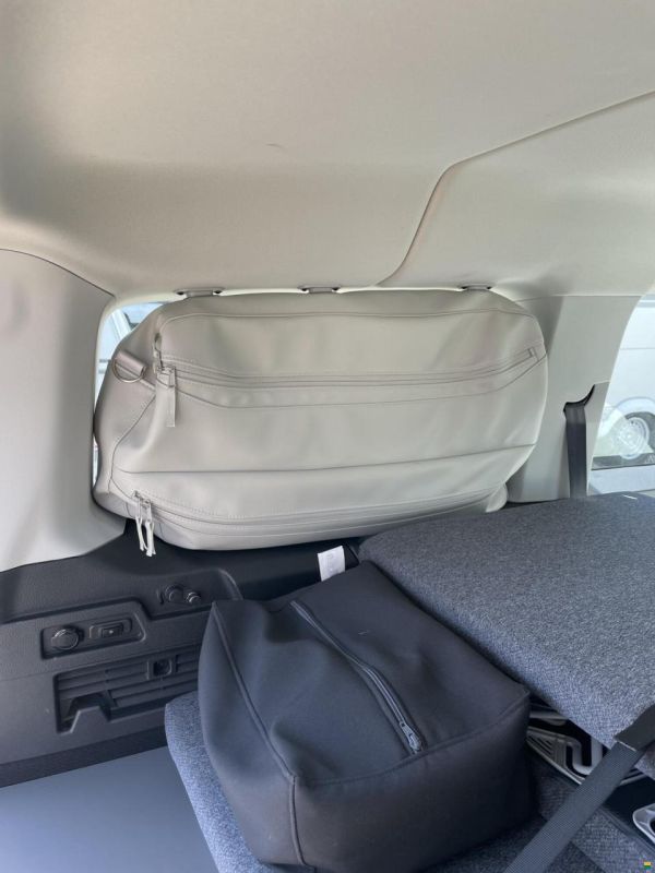 Volkswagen Caddy California .