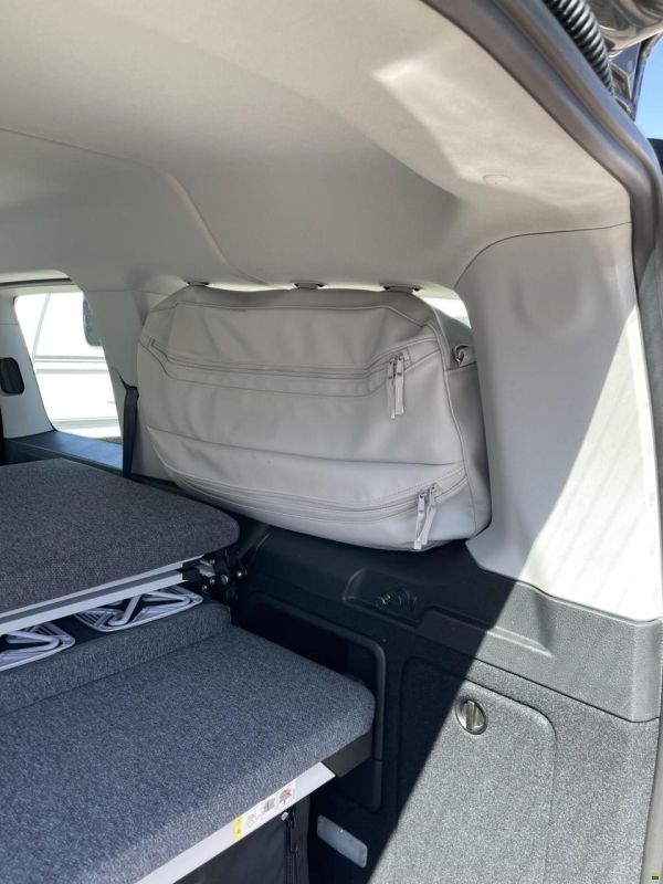 Volkswagen Caddy California .