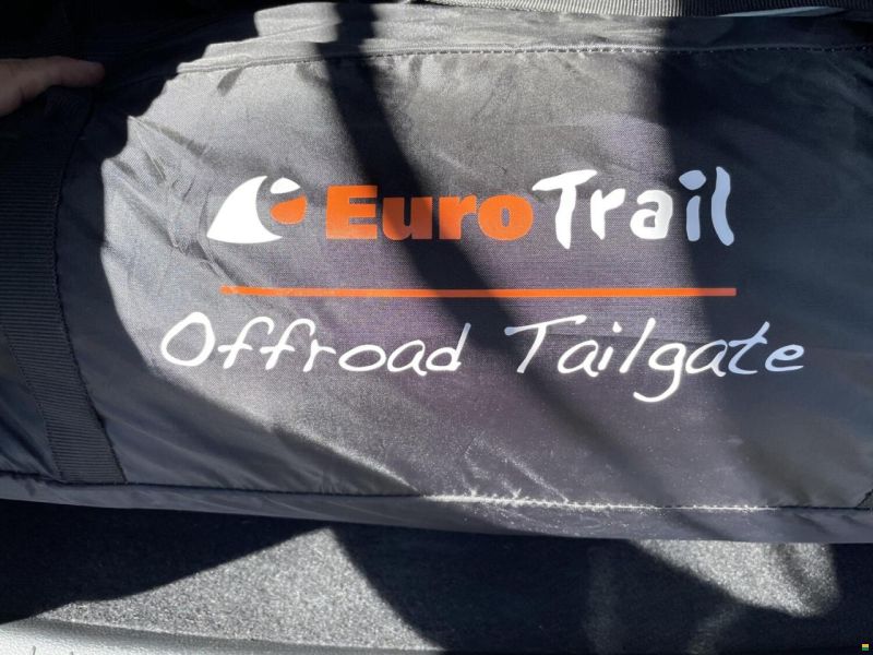 Volkswagen Caddy California .