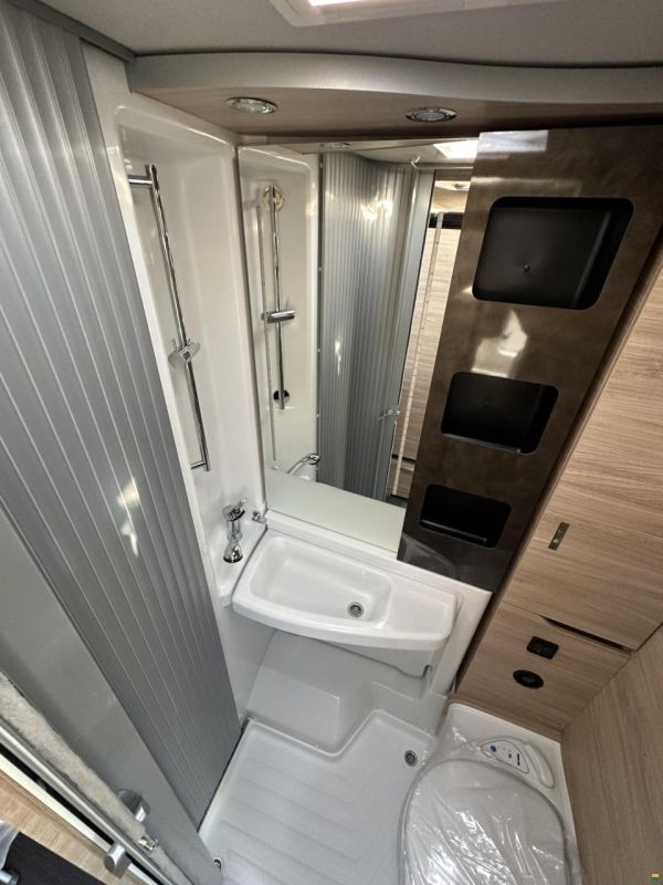 Knaus Van TI PLUS PLATINUM SELECTION 650 MEG