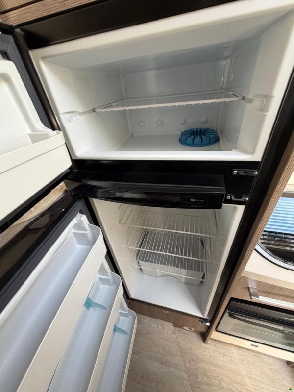 Challenger Ducato 2.3JTD 150PS **LÄNGSBETT-GARAGE**