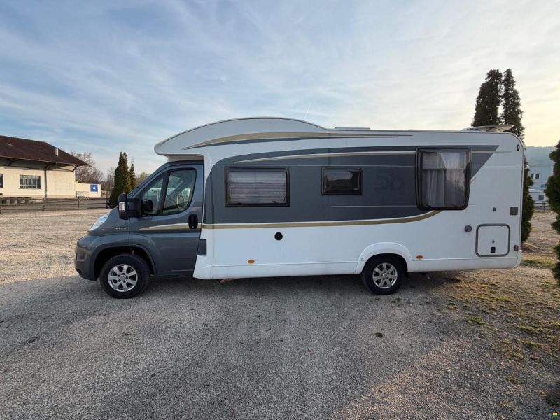 Bürstner NEXXO**FIFTY-FIVE EDITION **QUEENSBETT**