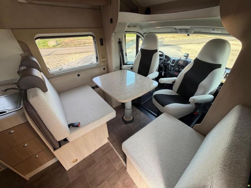 Bürstner NEXXO**FIFTY-FIVE EDITION **QUEENSBETT**