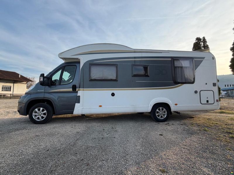 Bürstner NEXXO**FIFTY-FIVE EDITION **QUEENSBETT**