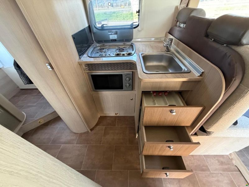 Bürstner NEXXO**FIFTY-FIVE EDITION **QUEENSBETT**