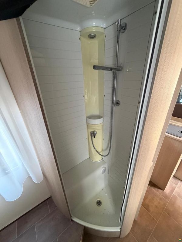 Bürstner NEXXO**FIFTY-FIVE EDITION **QUEENSBETT**