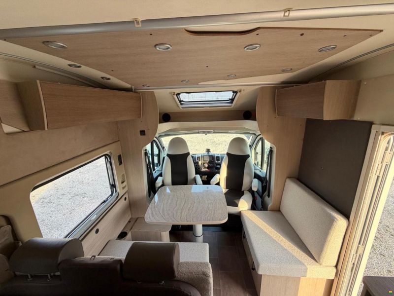 Bürstner NEXXO**FIFTY-FIVE EDITION **QUEENSBETT**