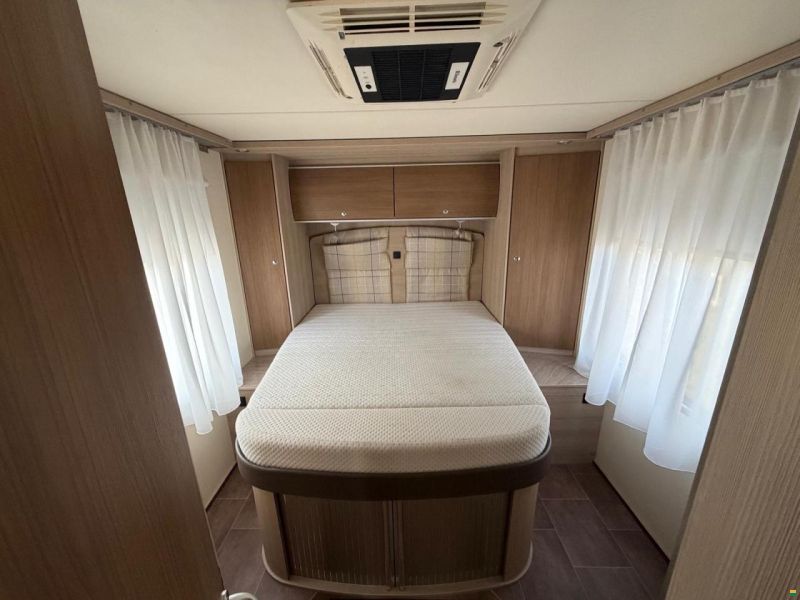 Bürstner NEXXO**FIFTY-FIVE EDITION **QUEENSBETT**