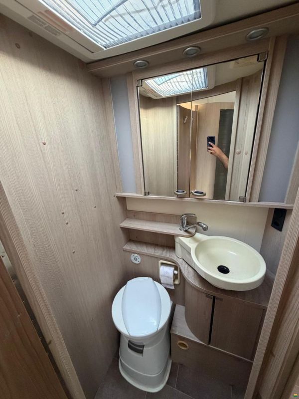 Bürstner NEXXO**FIFTY-FIVE EDITION **QUEENSBETT**