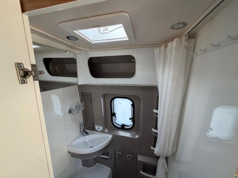 Fiat *HOBBY VANTANA K60FT *QUERBETT*6.METER*