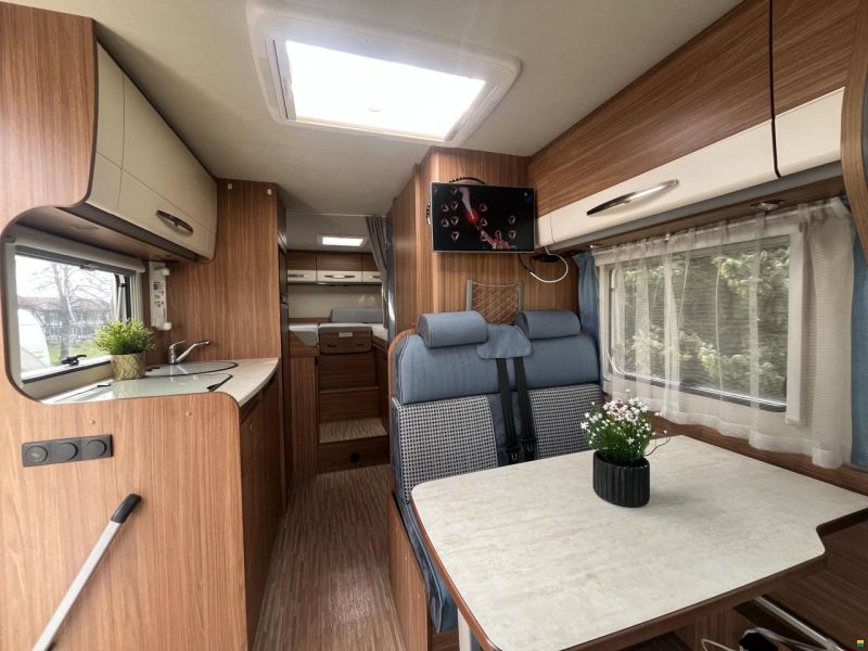 Carado T 337 Top Zuladung!!