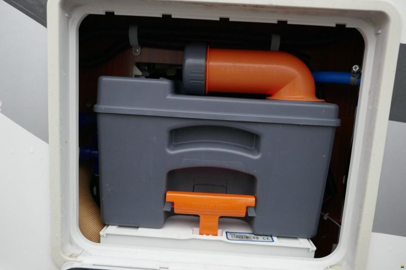 Adria Matrix M 670 SL