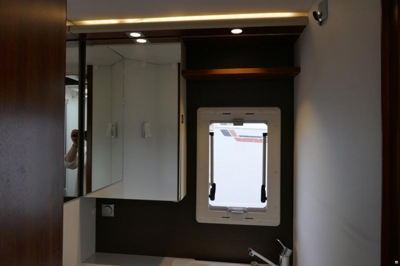 Adria Matrix M 670 SL