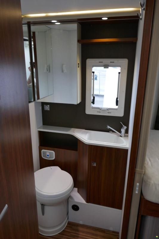 Adria Matrix M 670 SL