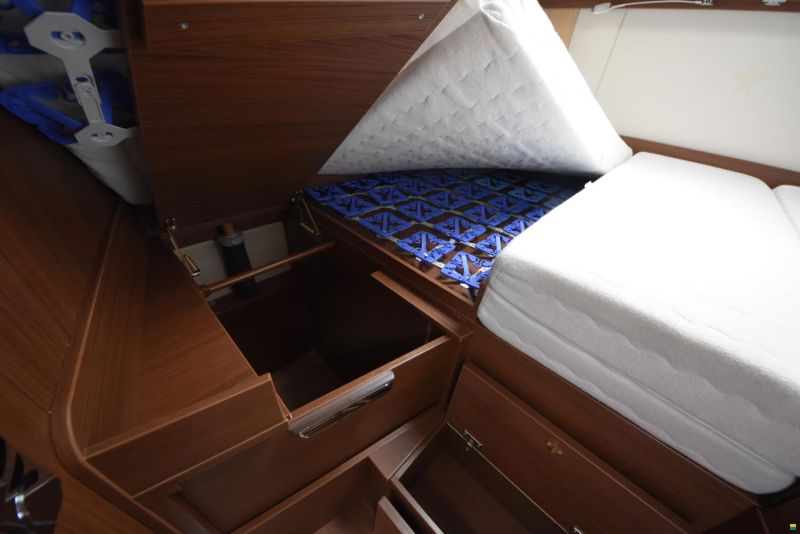 Niesmann-Bischoff ARTO 76LE