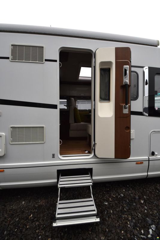 Niesmann-Bischoff ARTO 76LE