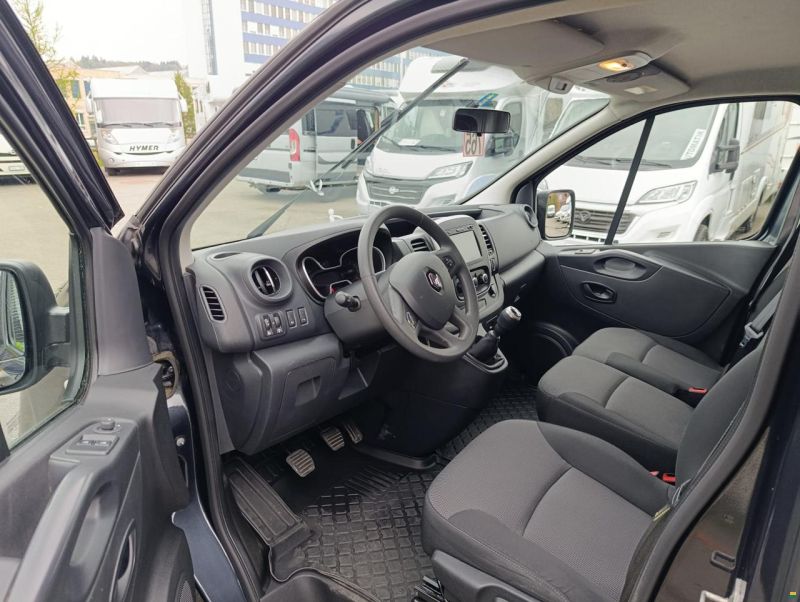 Renault Trafic dCi 145