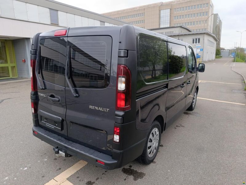 Renault Trafic dCi 145