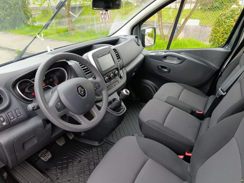 Renault Trafic dCi 145