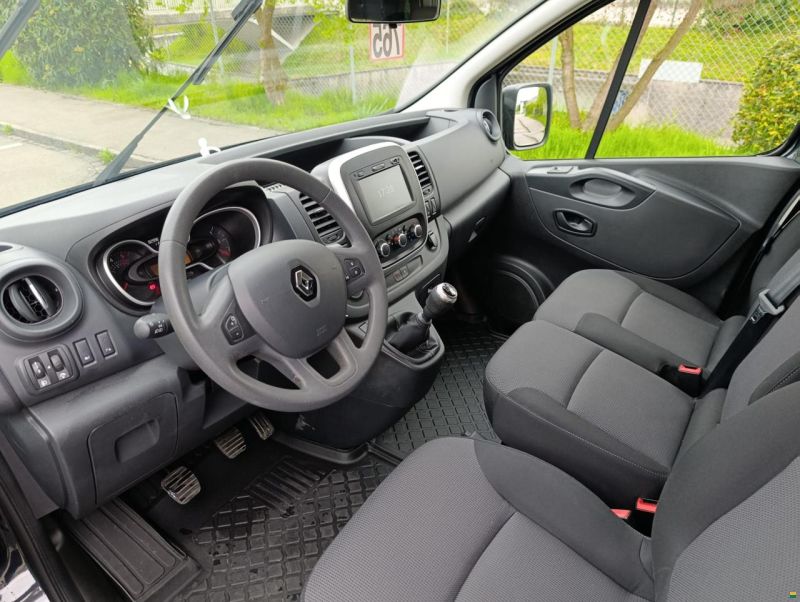 Renault Trafic dCi 145