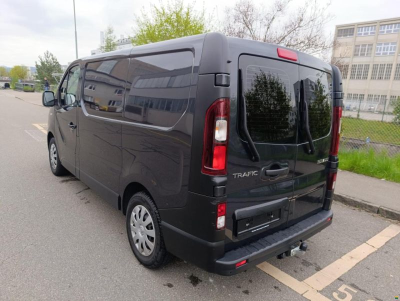 Renault Trafic dCi 145