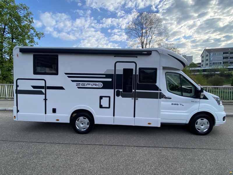 Roller Team Zefiro 285 TL, Ford 165PS Automat