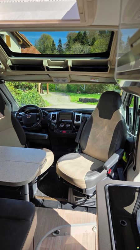 Challenger V217 Road Edition Premium