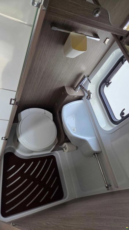 Challenger V217 Road Edition Premium