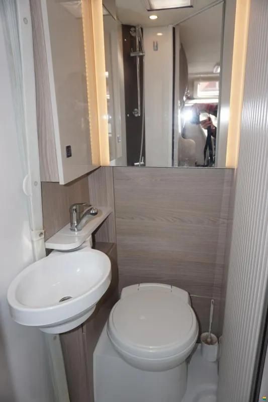 Bürstner Nexxo Van 659