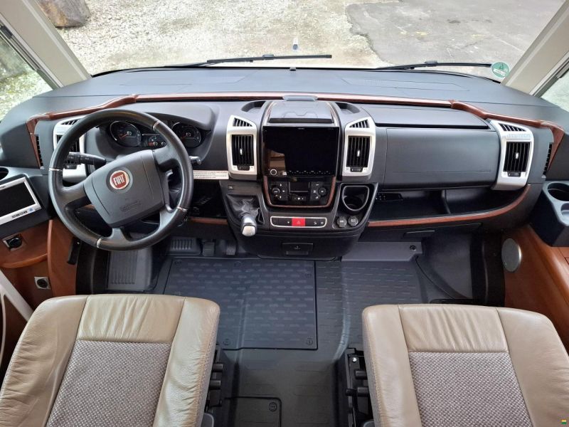 Carthago CHIC E-LINE i50