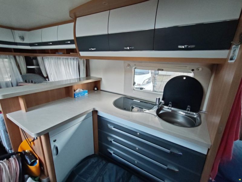 Hobby CFe 560 De Luxe