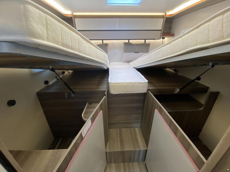 Roller Team Kronos Fit 281P, Ford 165PS Automat