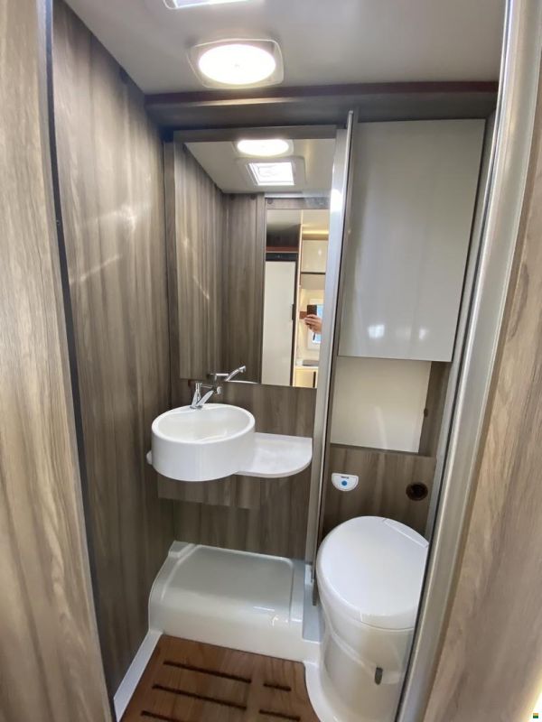 Roller Team Kronos Fit 281P, Ford 165PS Automat