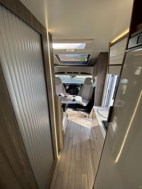 Roller Team Kronos Fit 281P, Ford 165PS Automat