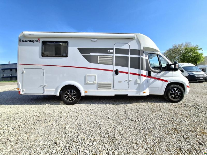 Sunlight T69s mit Queensbett