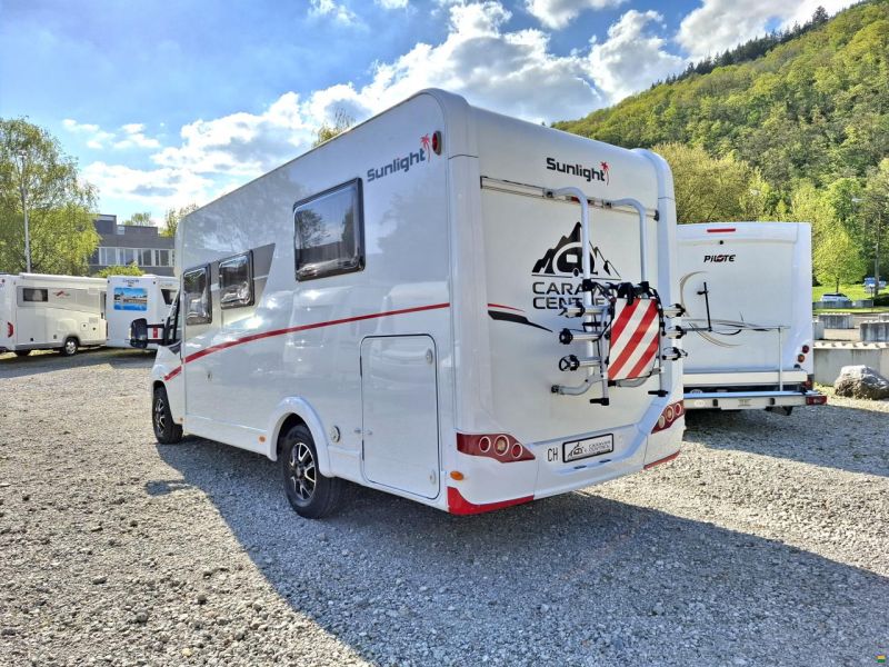 Sunlight T69s mit Queensbett