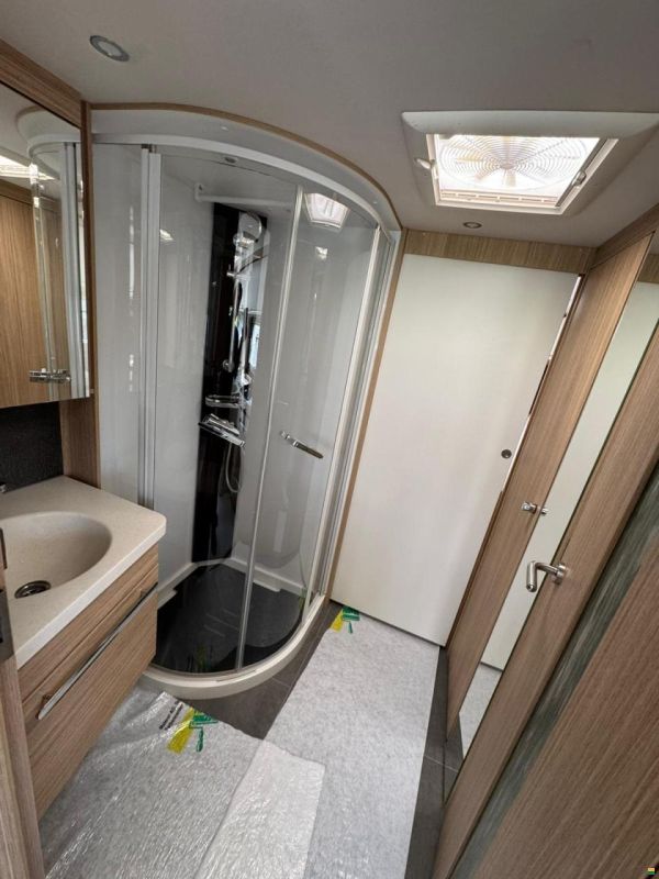 Niesmann-Bischoff Arto 88 EK