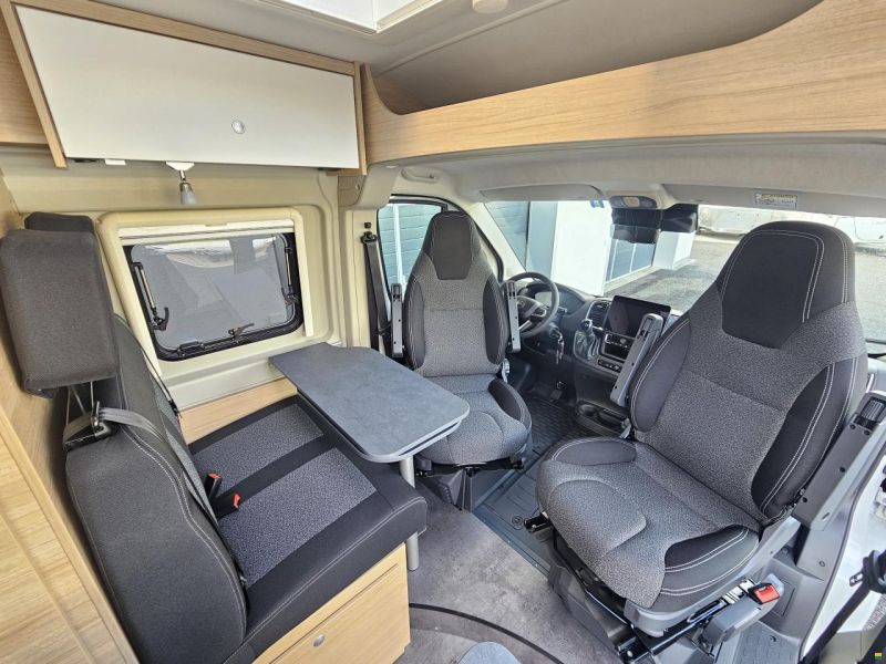 Pössl R 540 mit Automat, Doppelbett!