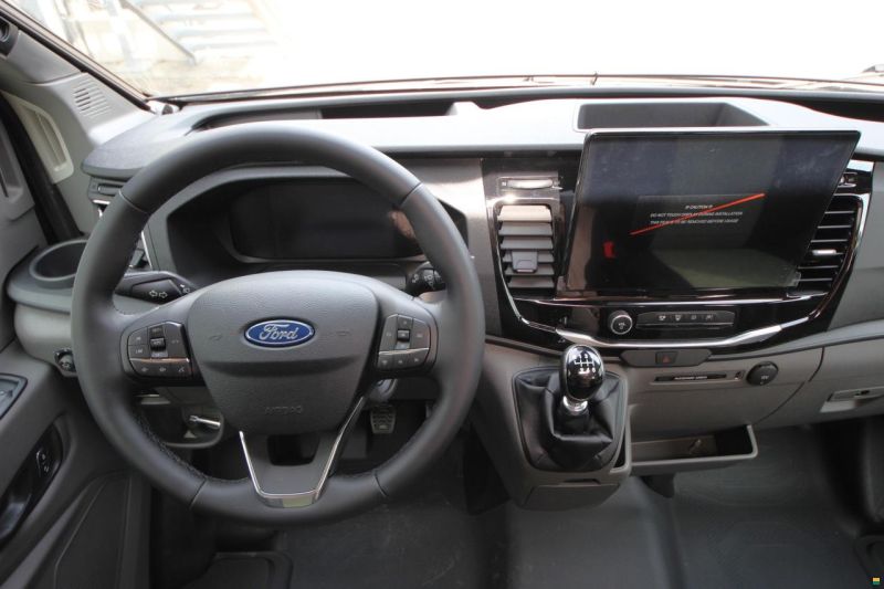 Sunlight Cliff 590 4x4 Green Trek Ford