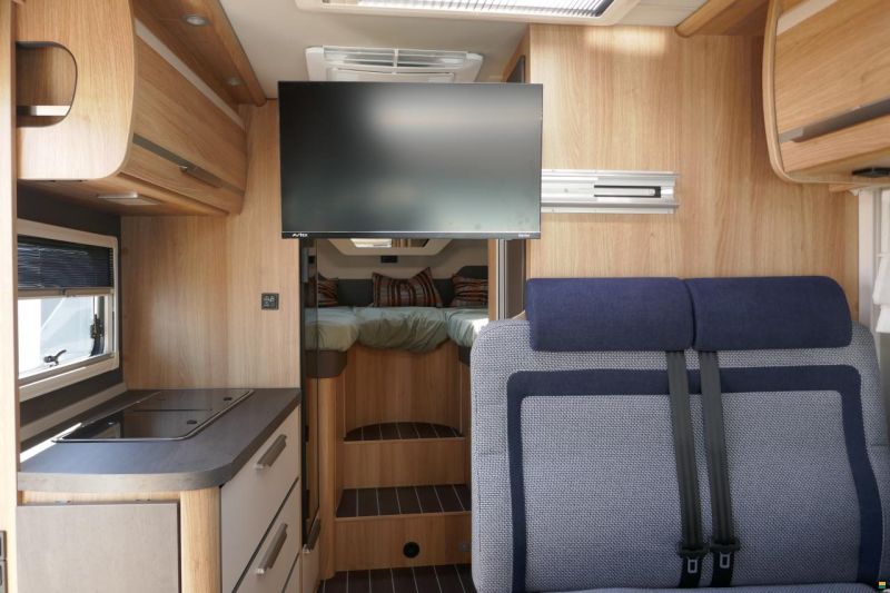 Knaus SKY TI 650 MEG